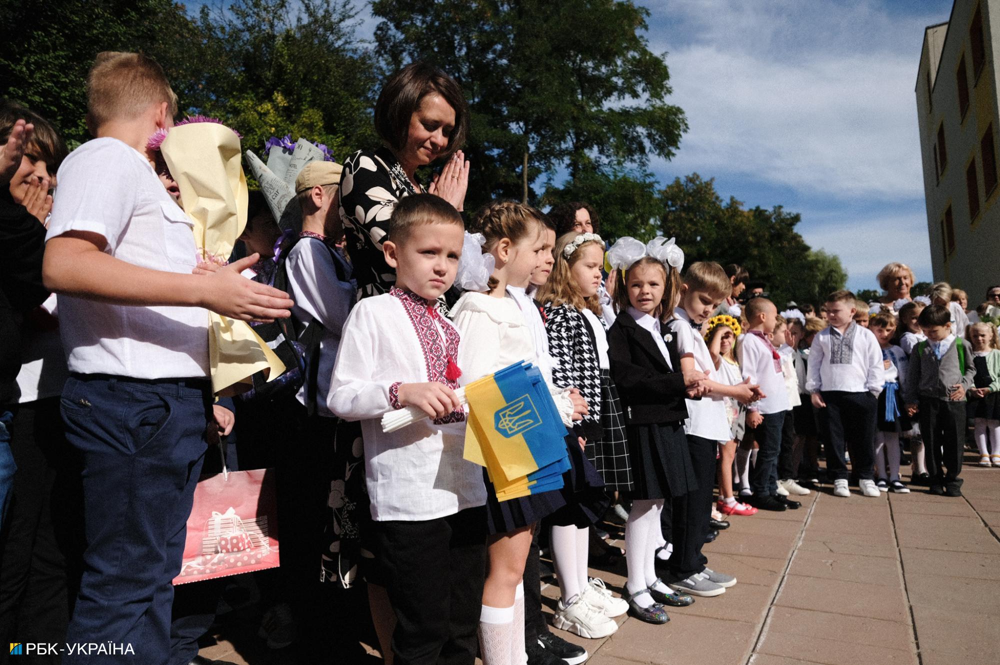 Уроки під дулом автоматів. Чи працюватимуть школи в окупованих регіонах