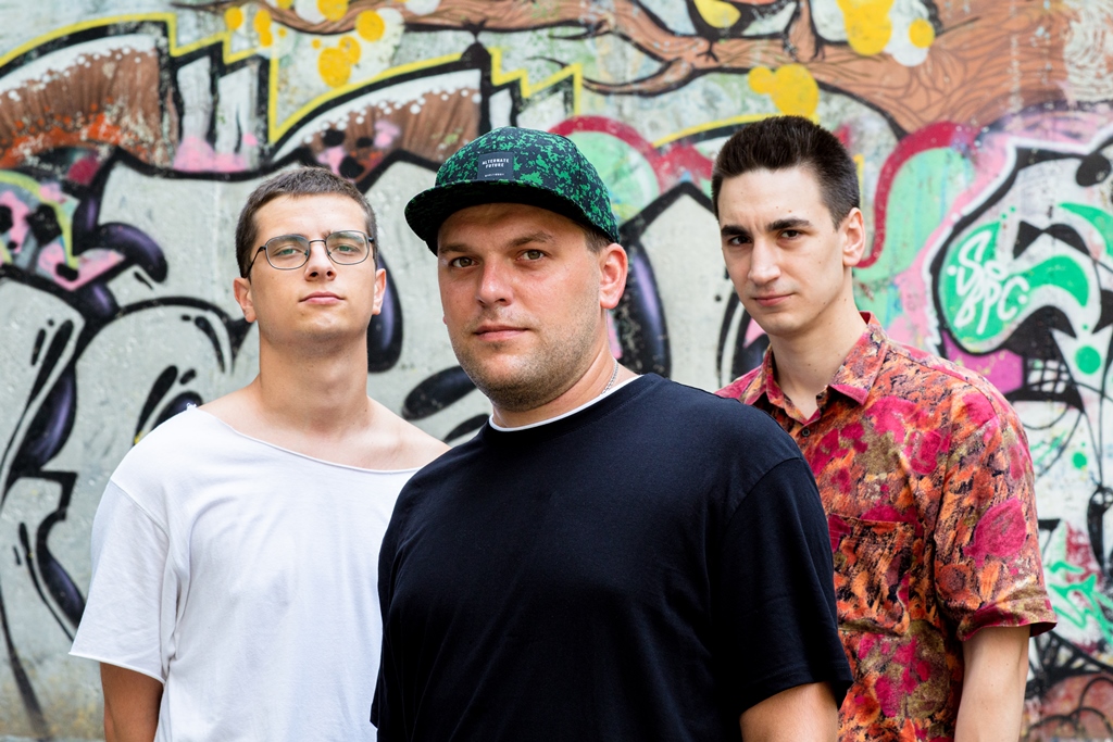 &quot;Шок і сенсація&quot;: квіткіс випустили альбом-&quot;окрасу сезону&quot;