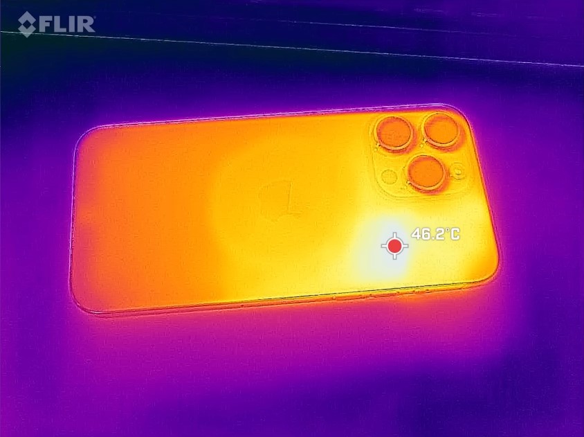 Три большие проблемы iPhone 15, на которые жалуются владельцы телефонов по всему миру