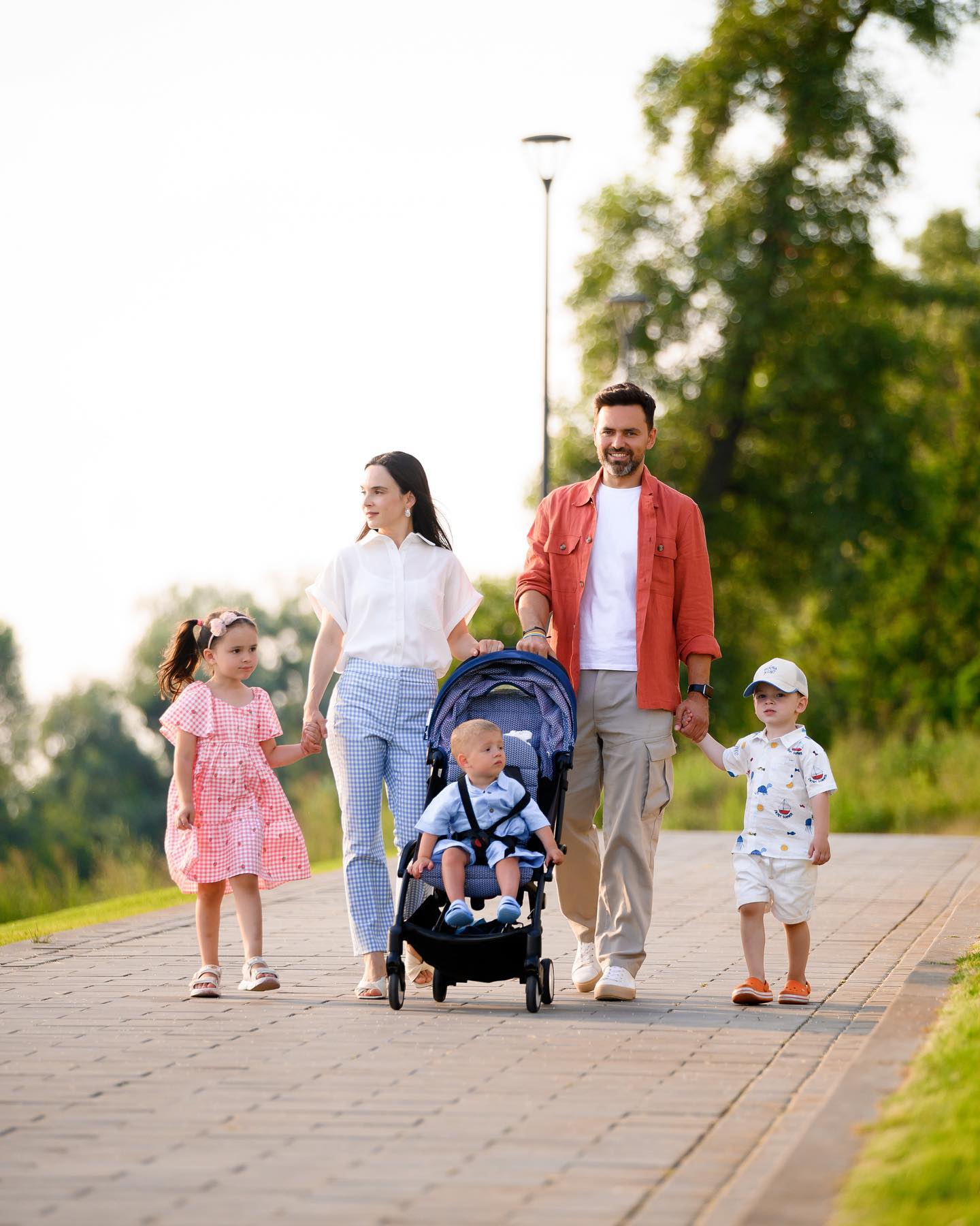 Жена Тимура Мирошниченко растрогала сеть фото с приемным сыном и трогательным постом