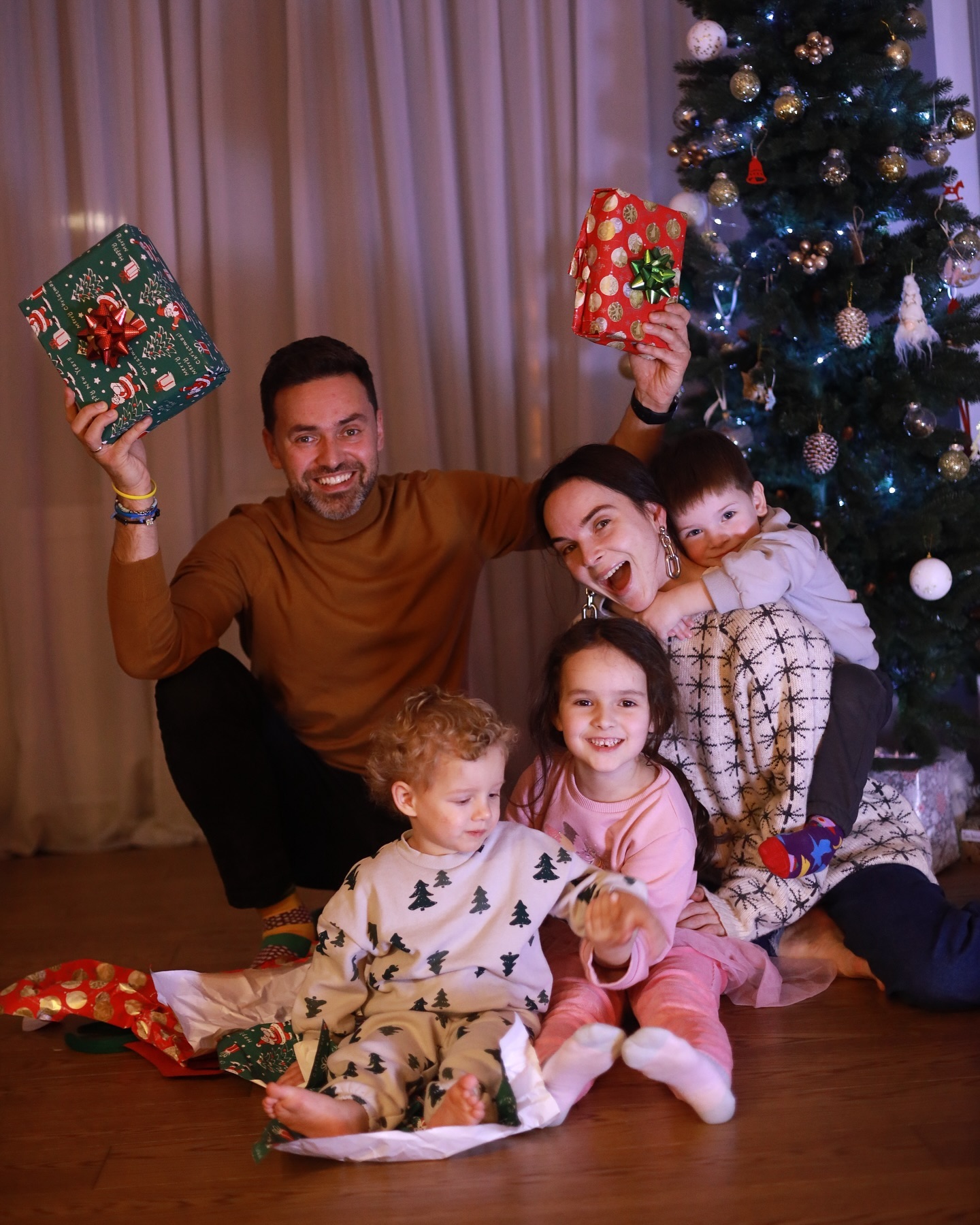 Как звезды отметили Новый год 2024: Мирошниченко, Осадчая, Квиткова и другие (фото)