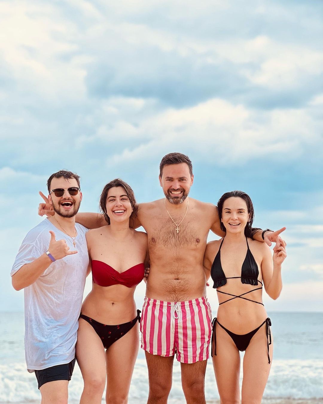 Райские острова или горнолыжные курорты: где отдыхают украинские звезды этой зимой