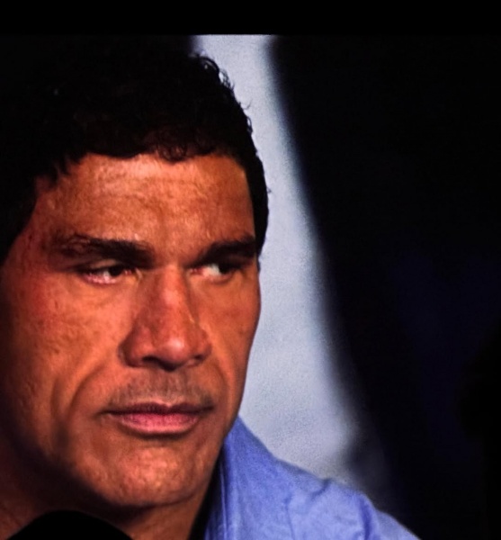 Boxing champ Usyk debuts in cinema — Fans cheer as he poses with The Rock