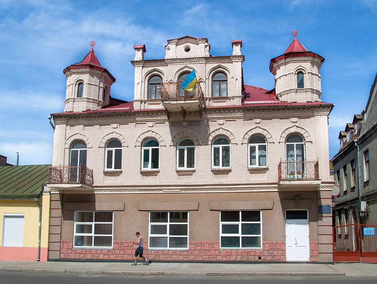 Сотня новых квартир. В городе на западе Украины построят жилье для переселенцев