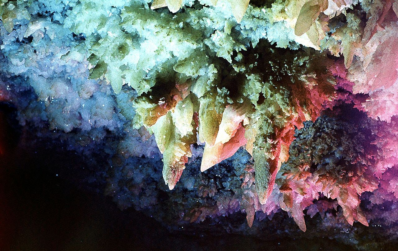 Таємниці підземного світу. 5 найцікавіших і наймістичніших печер України