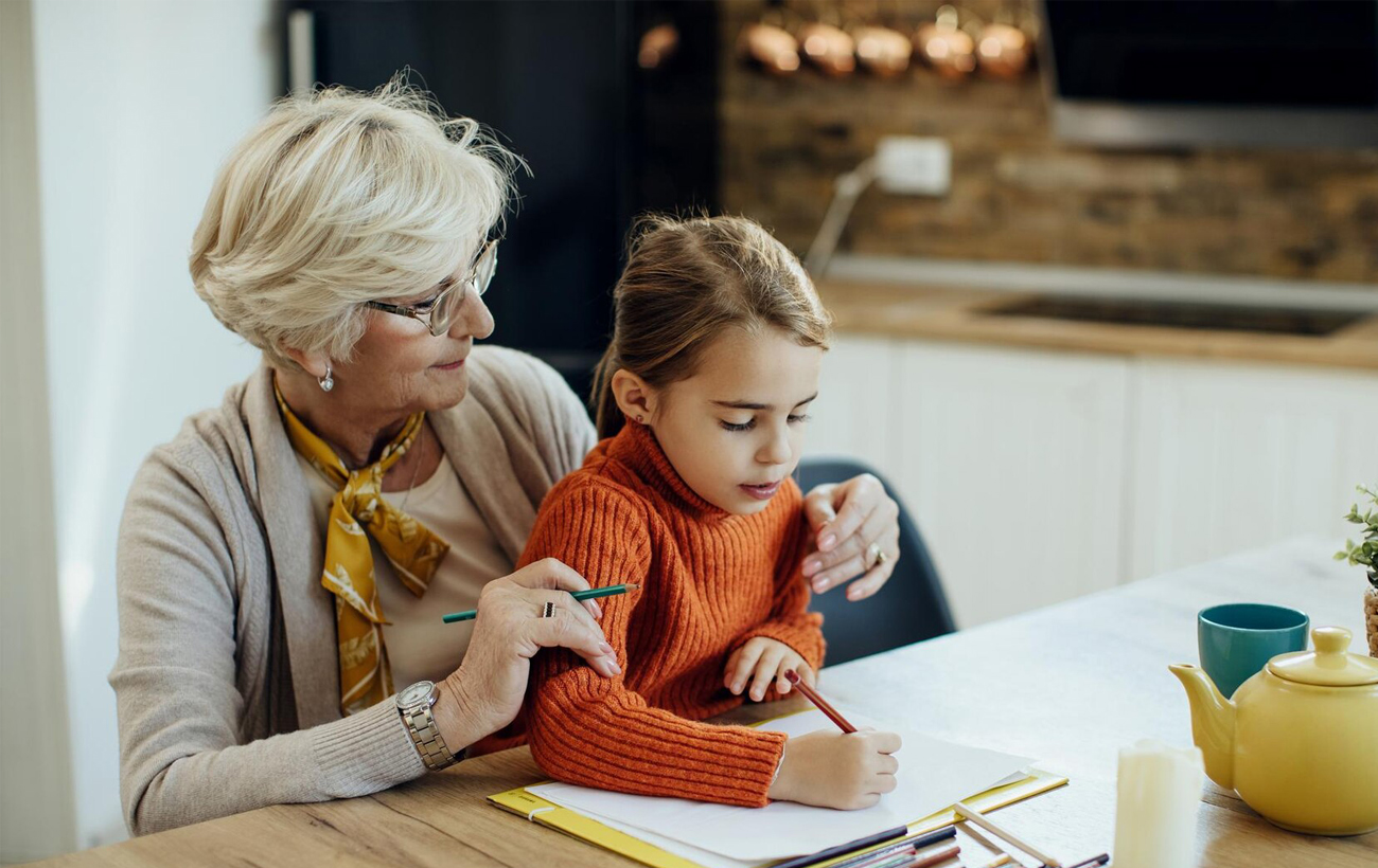Що робити, якщо свекруха нав’язує свої методи виховання дитини?