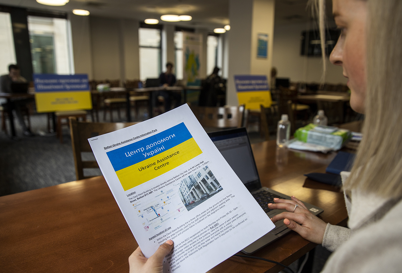 Душ надворі та обід за кілометр. Українці скаржаться на умови в Ірландії