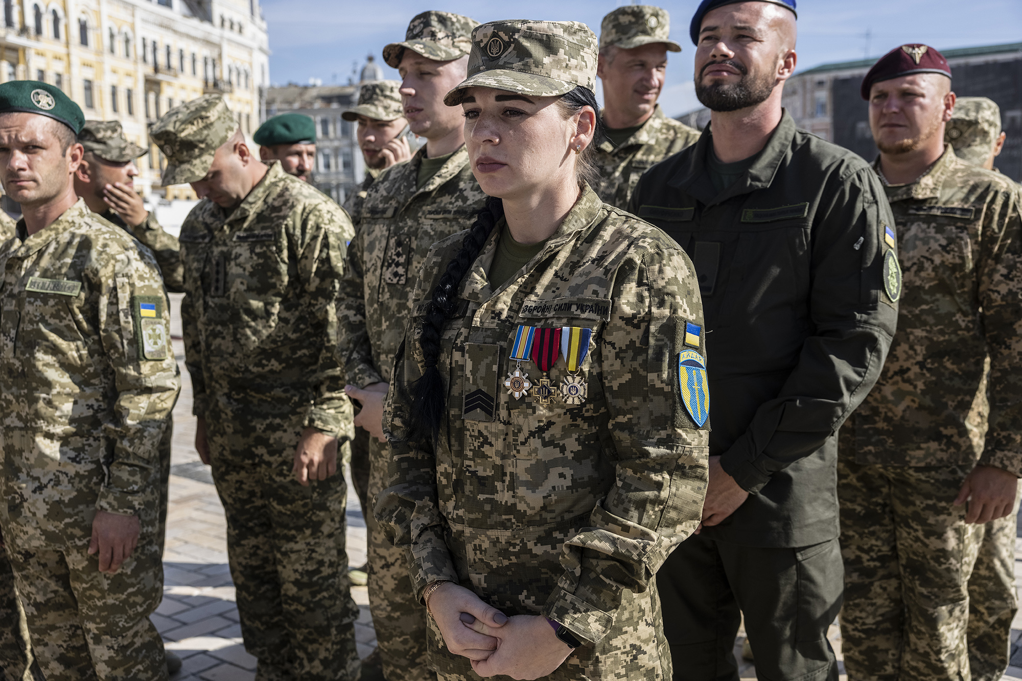 "Ви в розшуку ТЦК". Що насправді відбувається з жіночою мобілізацією в Україні