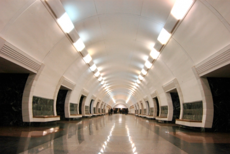 Ці станції метро у Києві з'явилися при Омельченку: ось так вони виглядають сьогодні (фото)