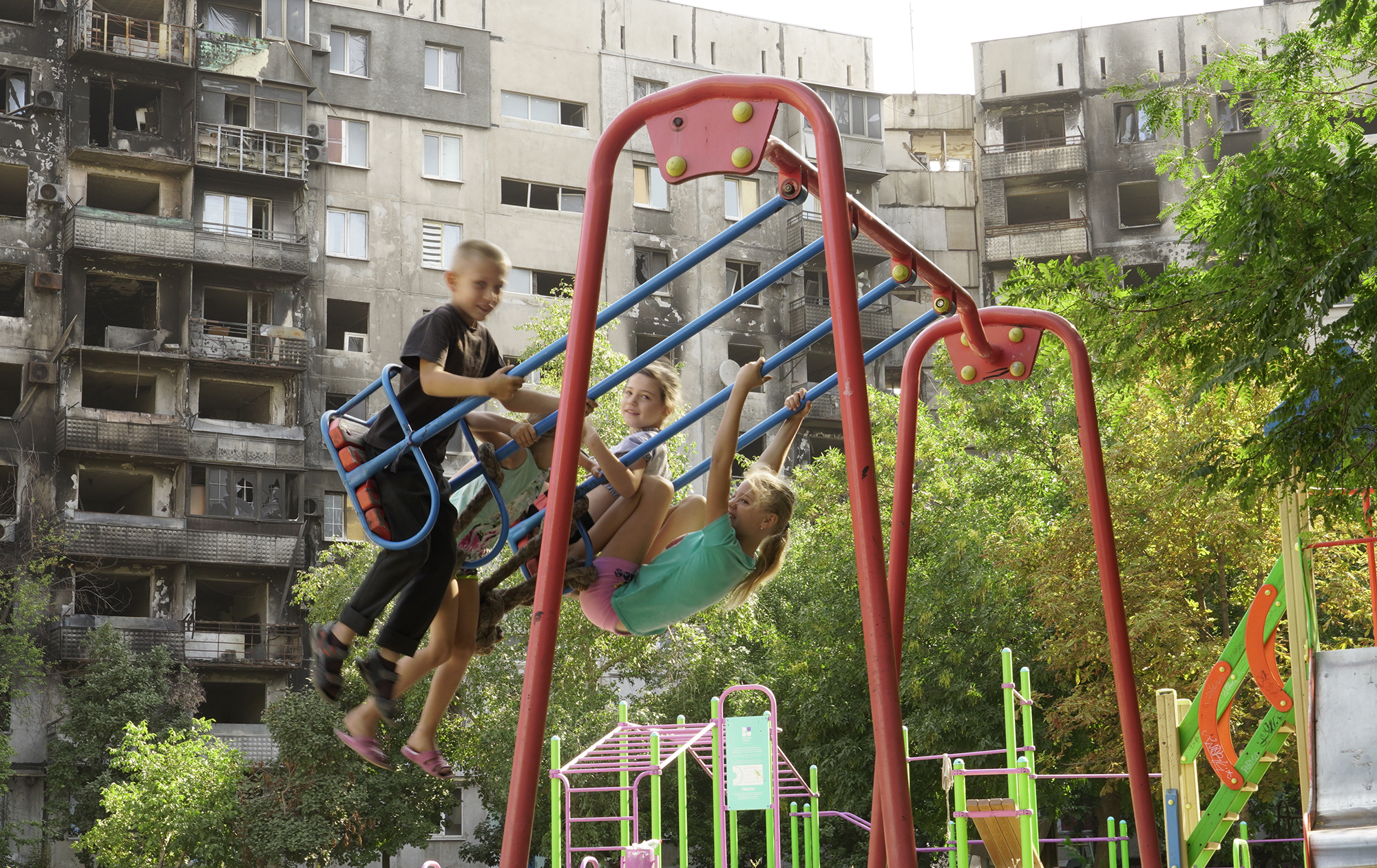 Зачем россияне вывозят детей из Украины и что их ждет в РФ после депортации