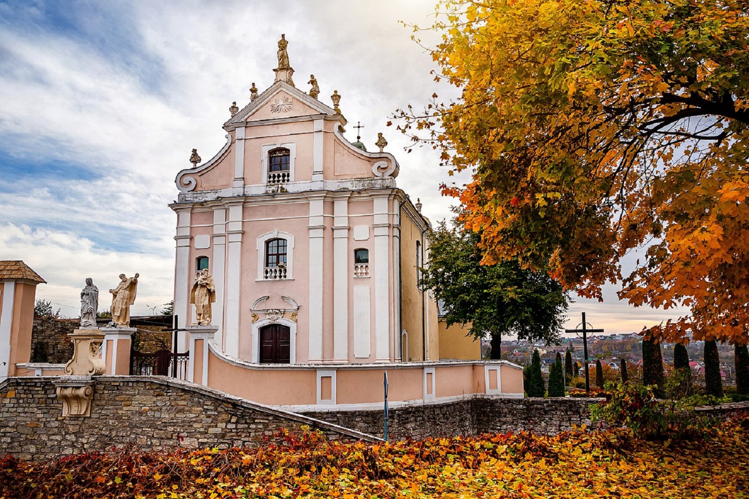 Откройте тайны Каменец-Подольского: что скрывает главная крепость Украины