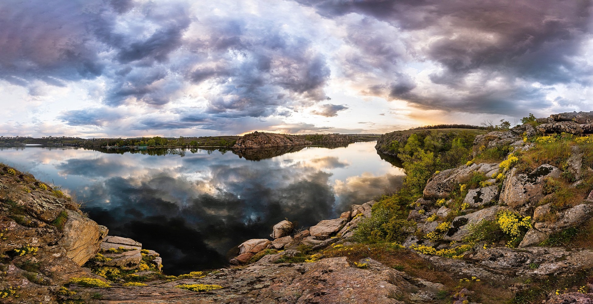 Велика національна святиня: які легенди зберігає острів Хортиця