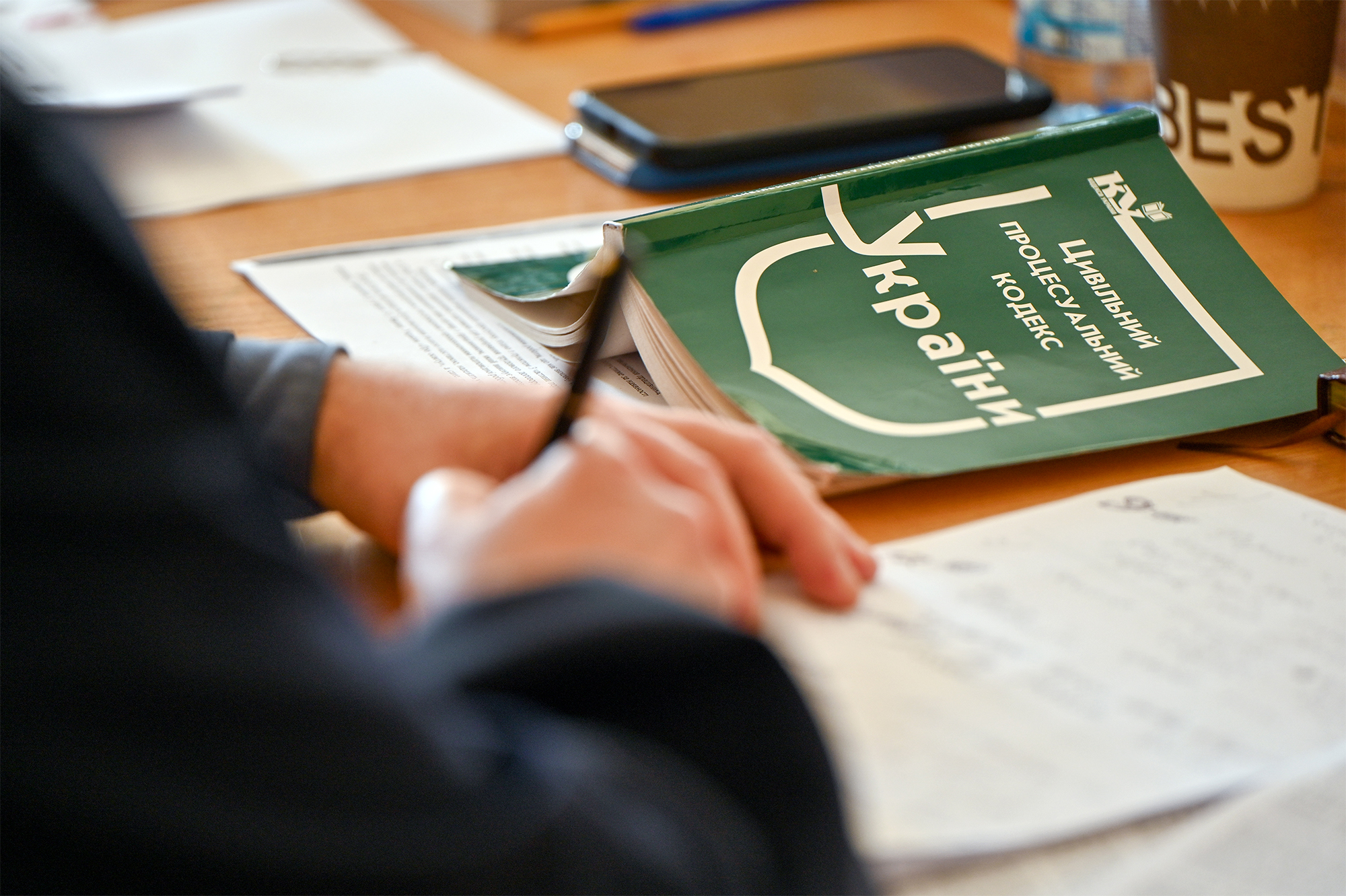 Алименты на детей: какие обязанности родителей и есть ли альтернатива выплатам