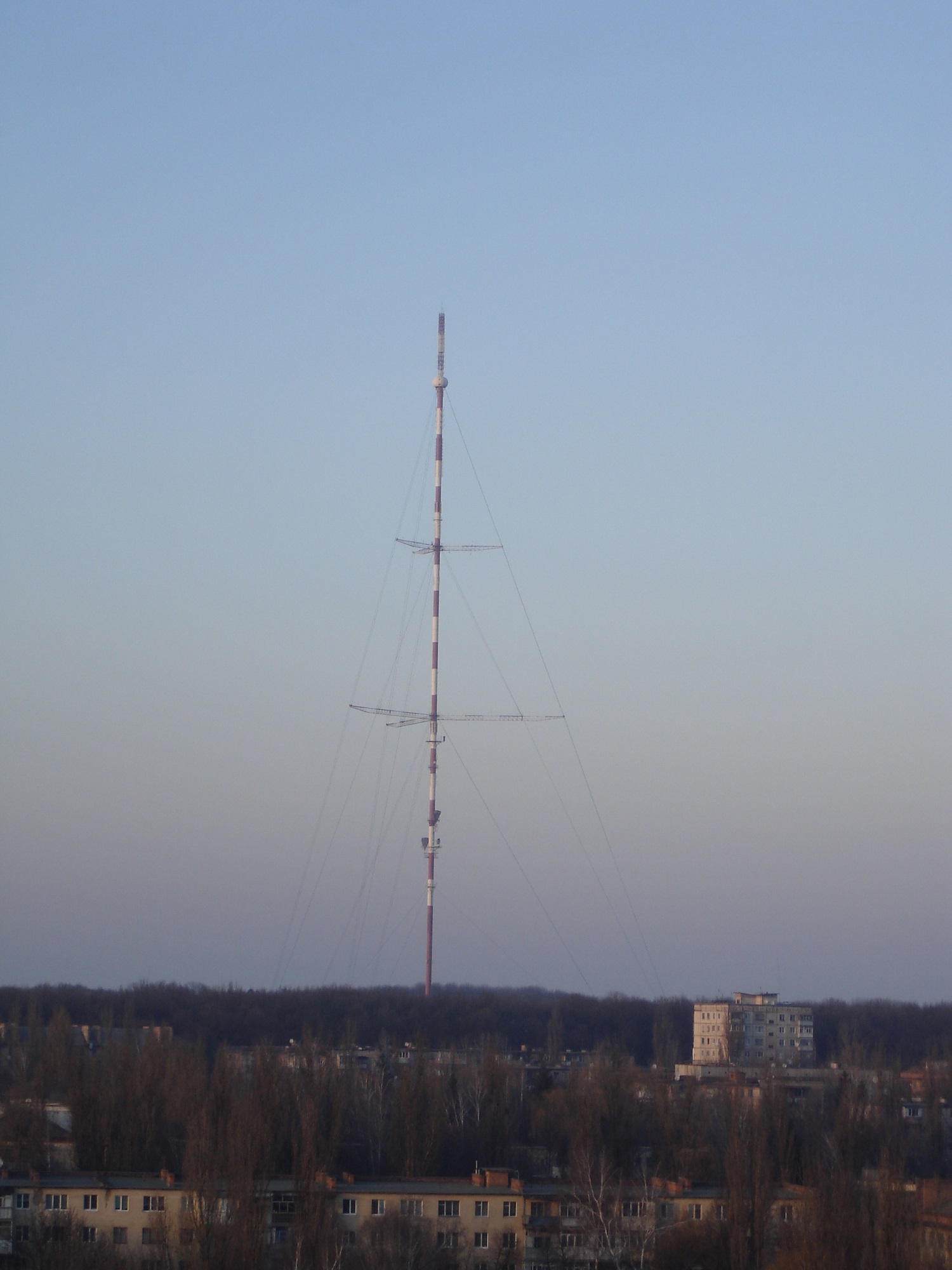 Выше Эйфелевой башни: 5 уникальных телебашен Украины