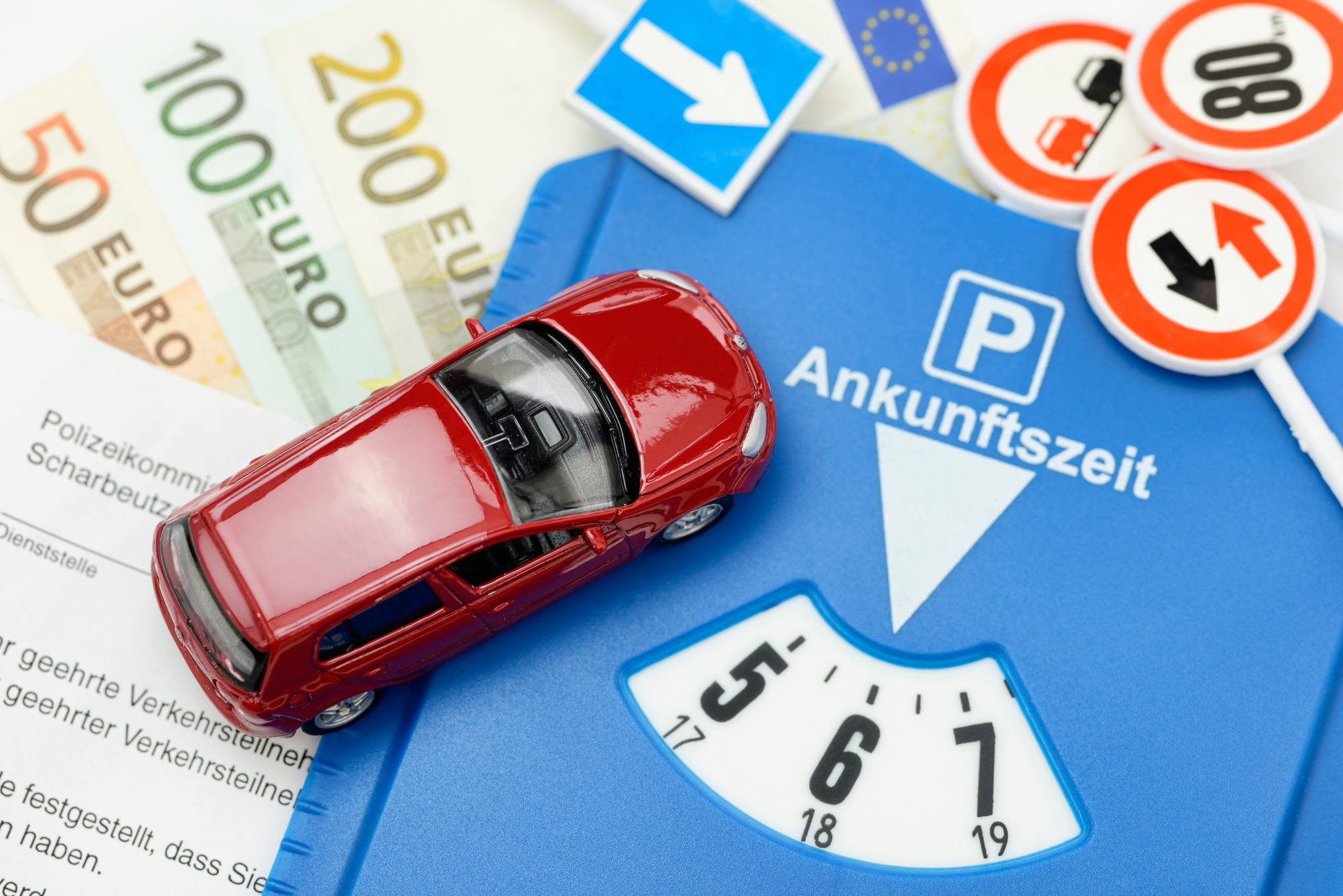 Продажа или растаможка. Что делать тем, кто выехал в Европу на украинских авто