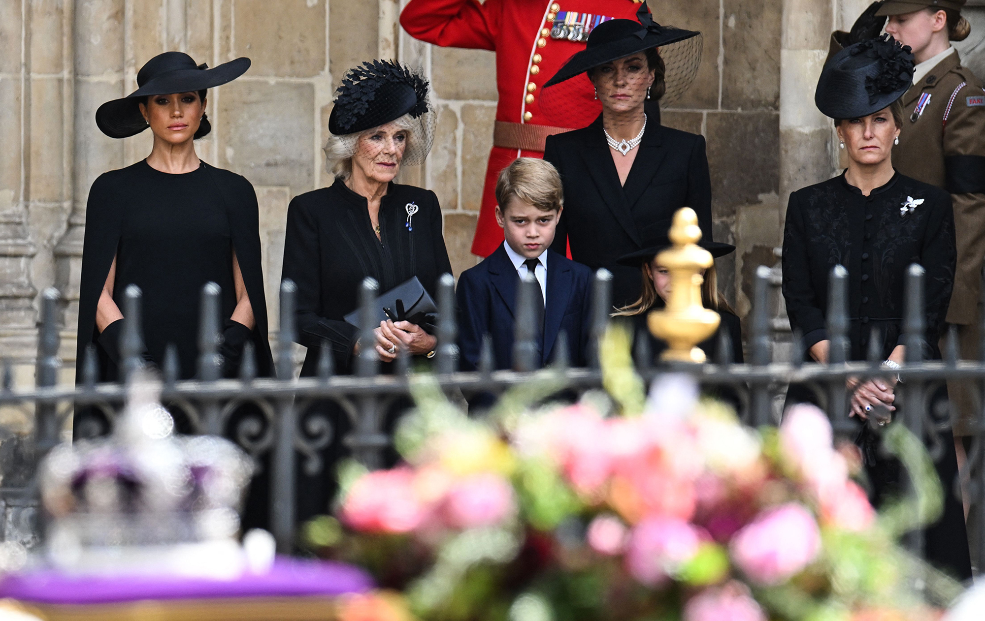 Похорон королеви Єлизавети II: Кейт Міддлтон приїхала разом із дітьми