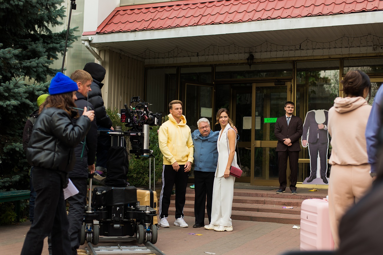 В Україні виходить комедія &quot;Любов і Блогери&quot; з зірками кіно і соцмереж: топ-10 фактів про унікальний фільм