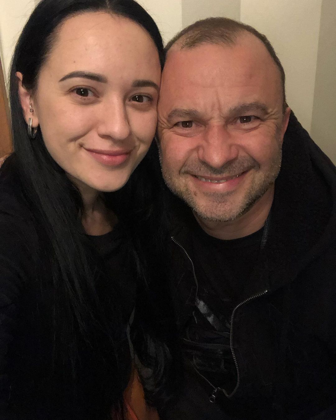 Матвієнко - у 17 років, Павлік - у 18. Українські зірки, які рано стали батьками