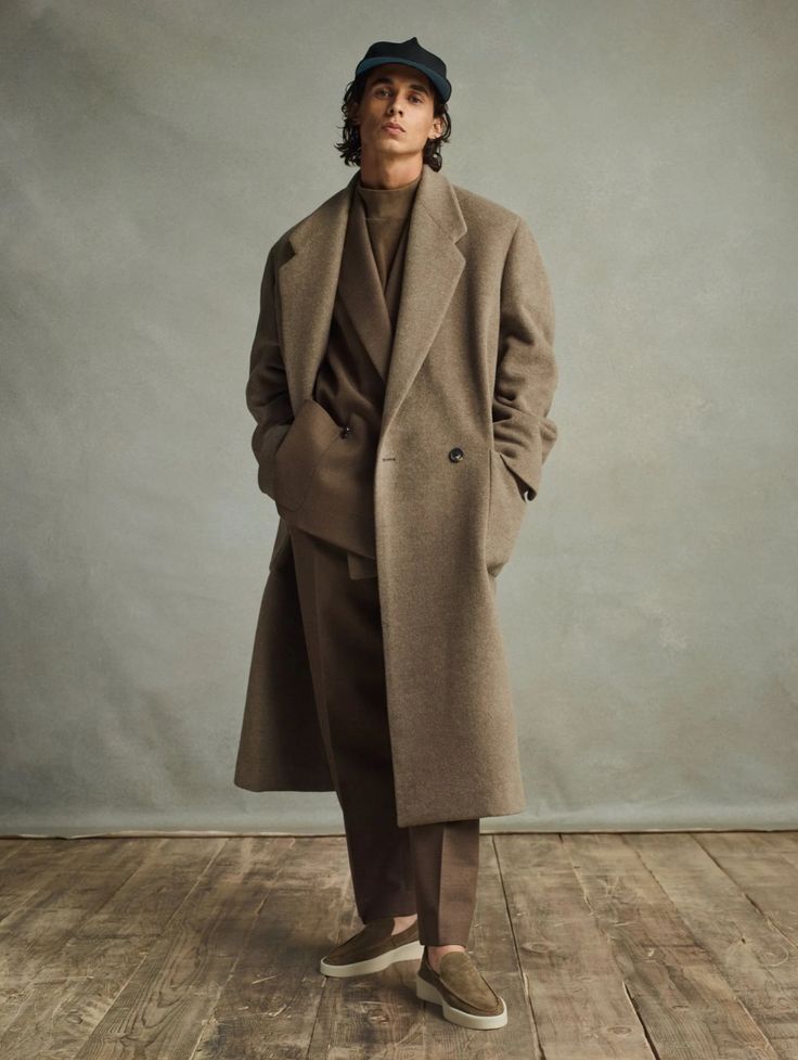 Що має бути в базовому чоловічому гардеробі: одяг для роботи та відпочинку