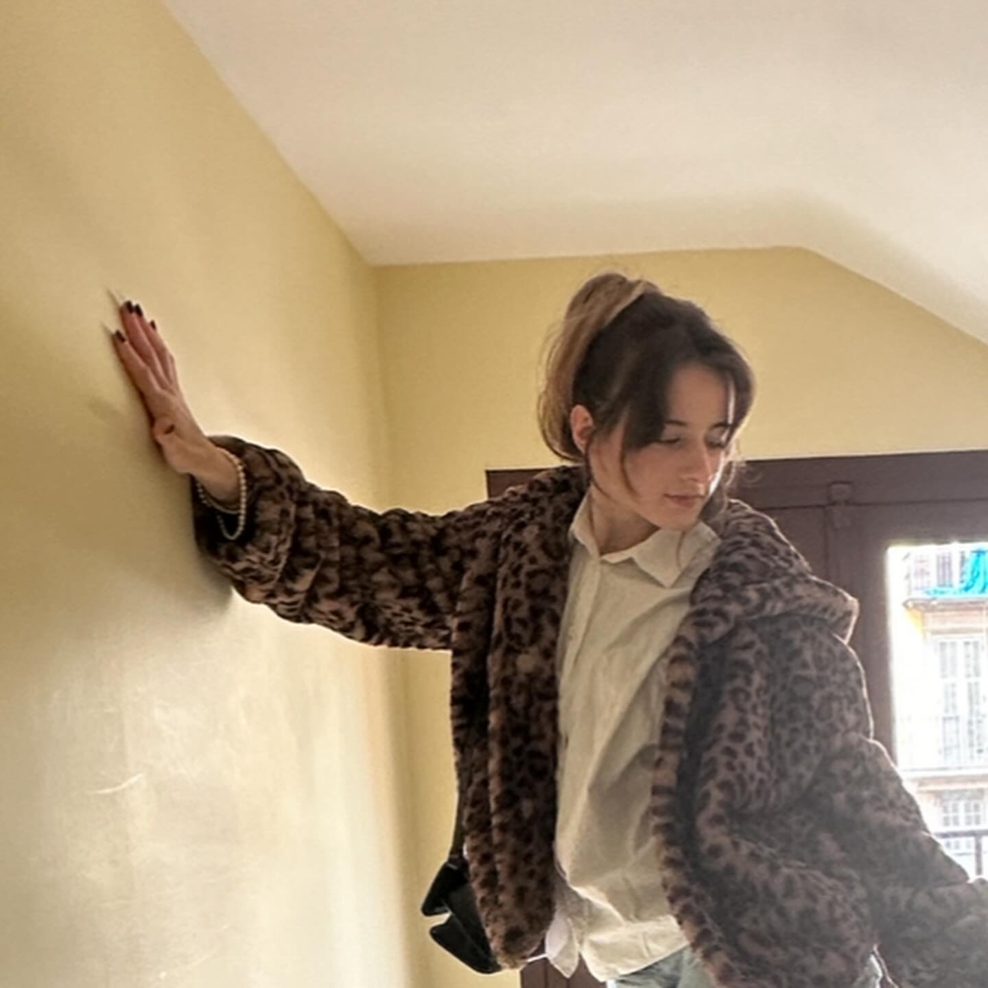 Алан Бадоєв розчулив мережу теплою зустріччю з дітьми за кордоном (фото)