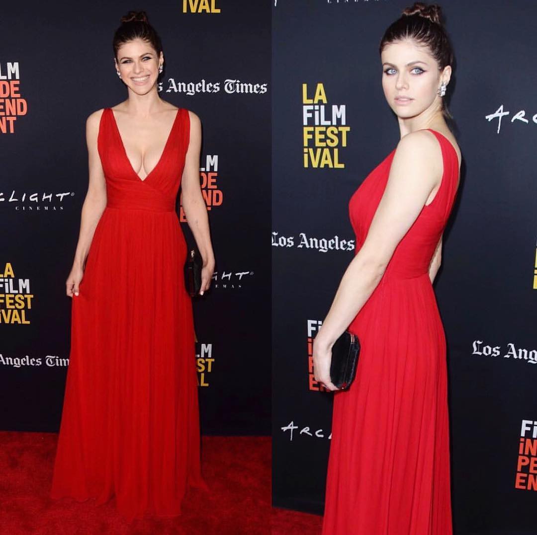 На любой вкус: 10 лучших вечерних образов Александры Даддарио - звезды "Белого лотоса"