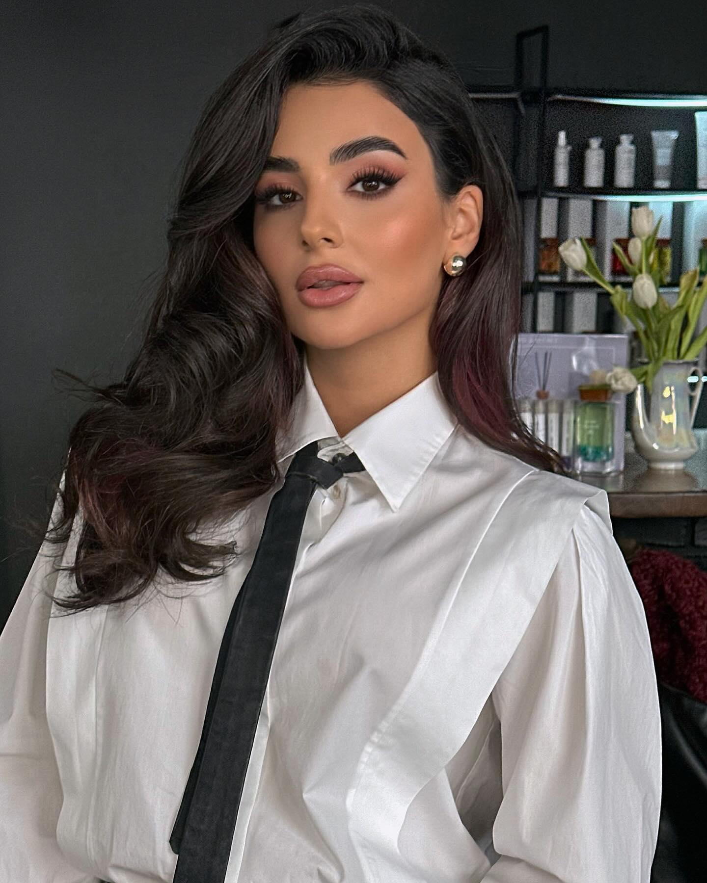 Аня Тринчер показала 2 новых обольстительных образа (фото)