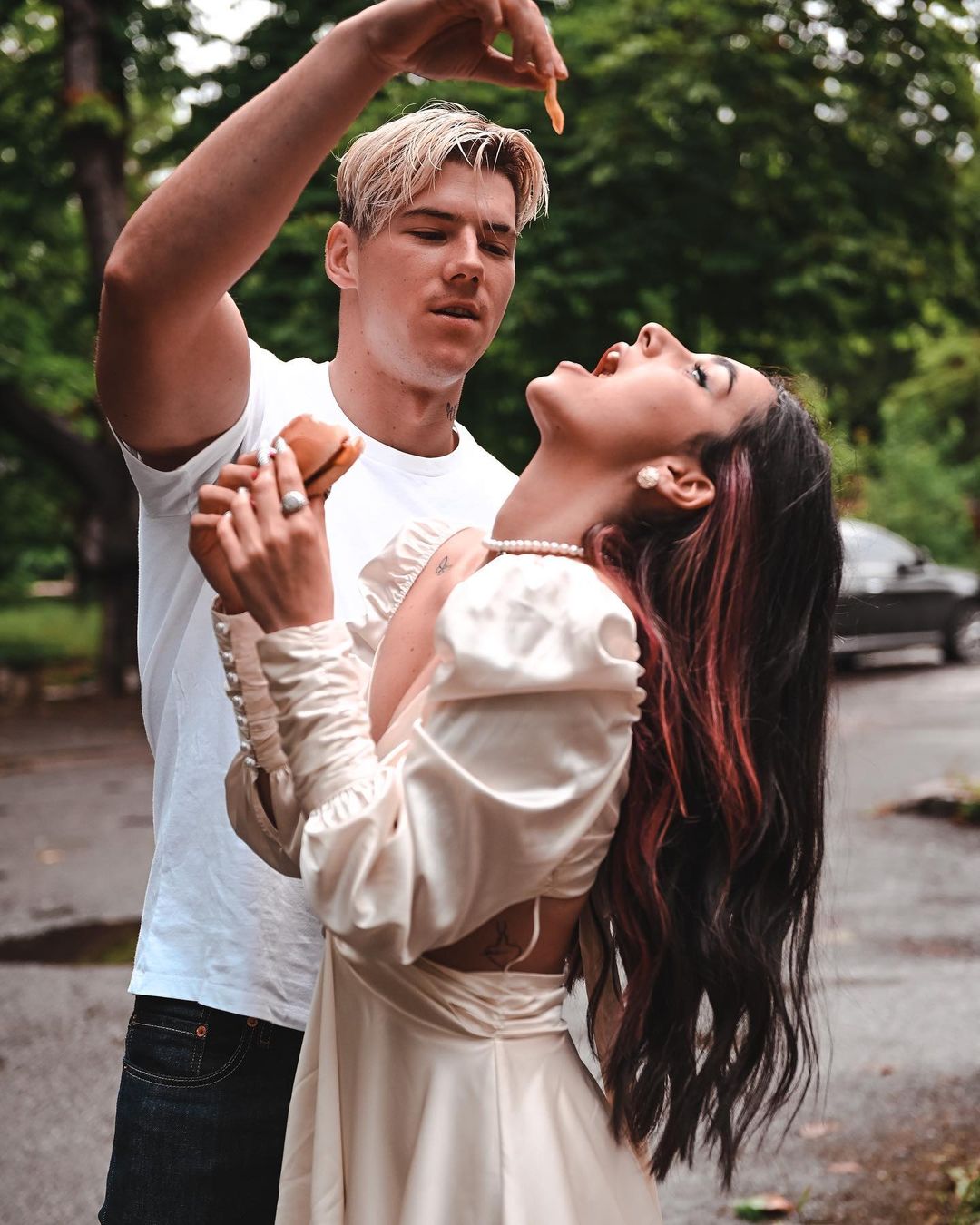 20-річна Анна Трінчер лягає під скальпель хірурга: "це моя мрія"