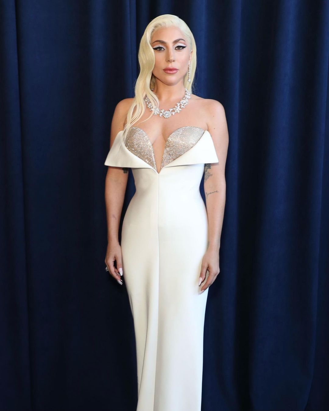 5 звезд, которых постоянно критикуют за вес