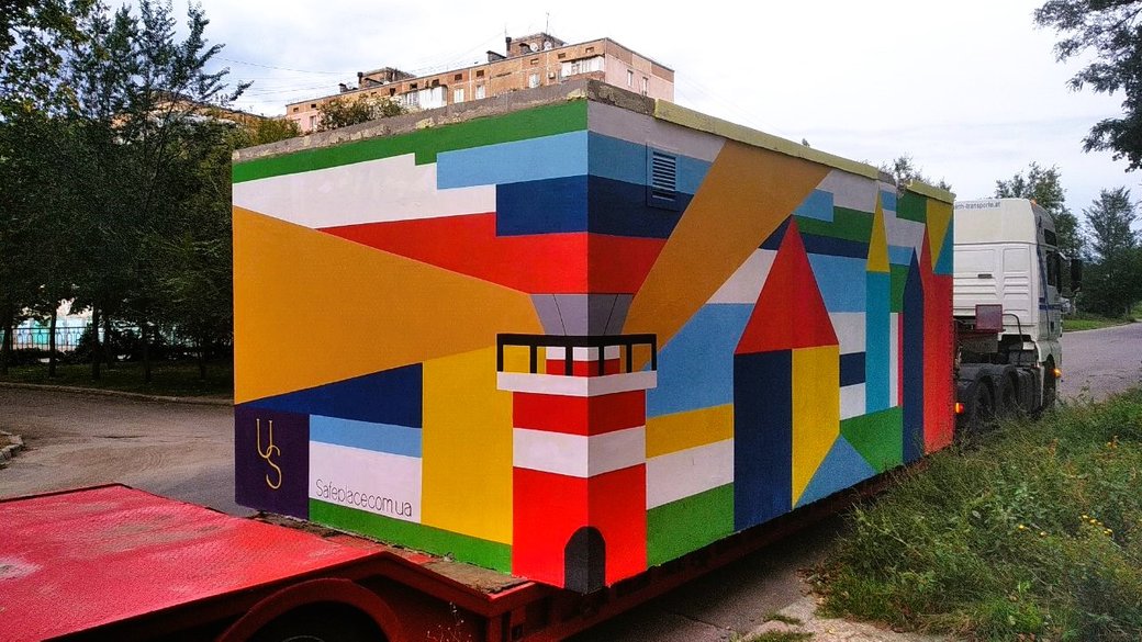 В Николаеве поставили первую остановку-укрытие: как она выглядит