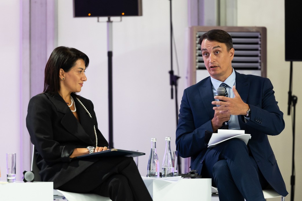 Two steps forward, one step back. Will Armenia change its course from Russia to West?