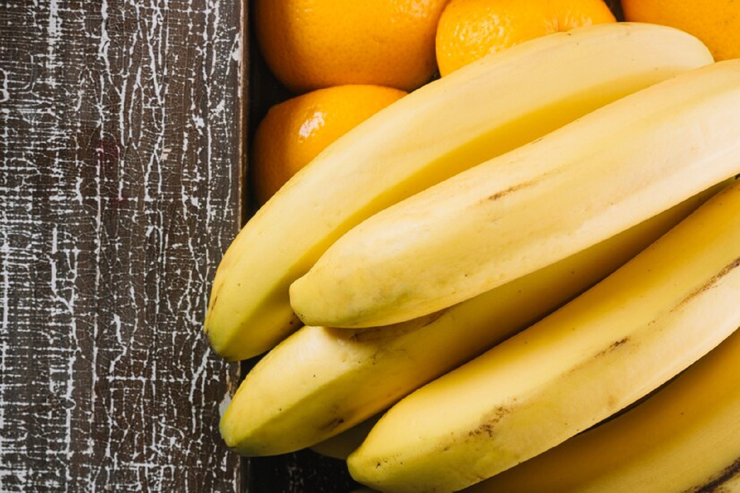 Не храните эти продукты в холодильнике: какую пищу портит холод