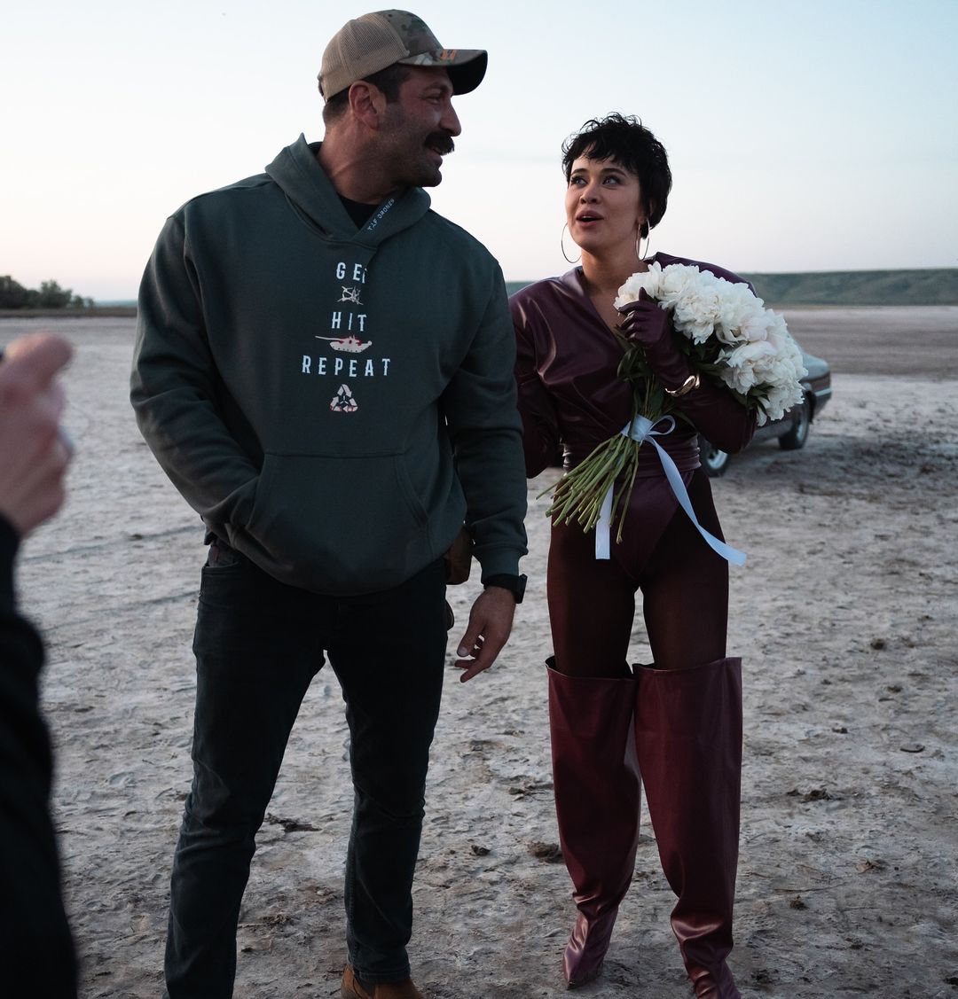 Ведучий-військовослужбовець Даніель Салем замилував рідкісними фото 10-річної доньки в її день народження