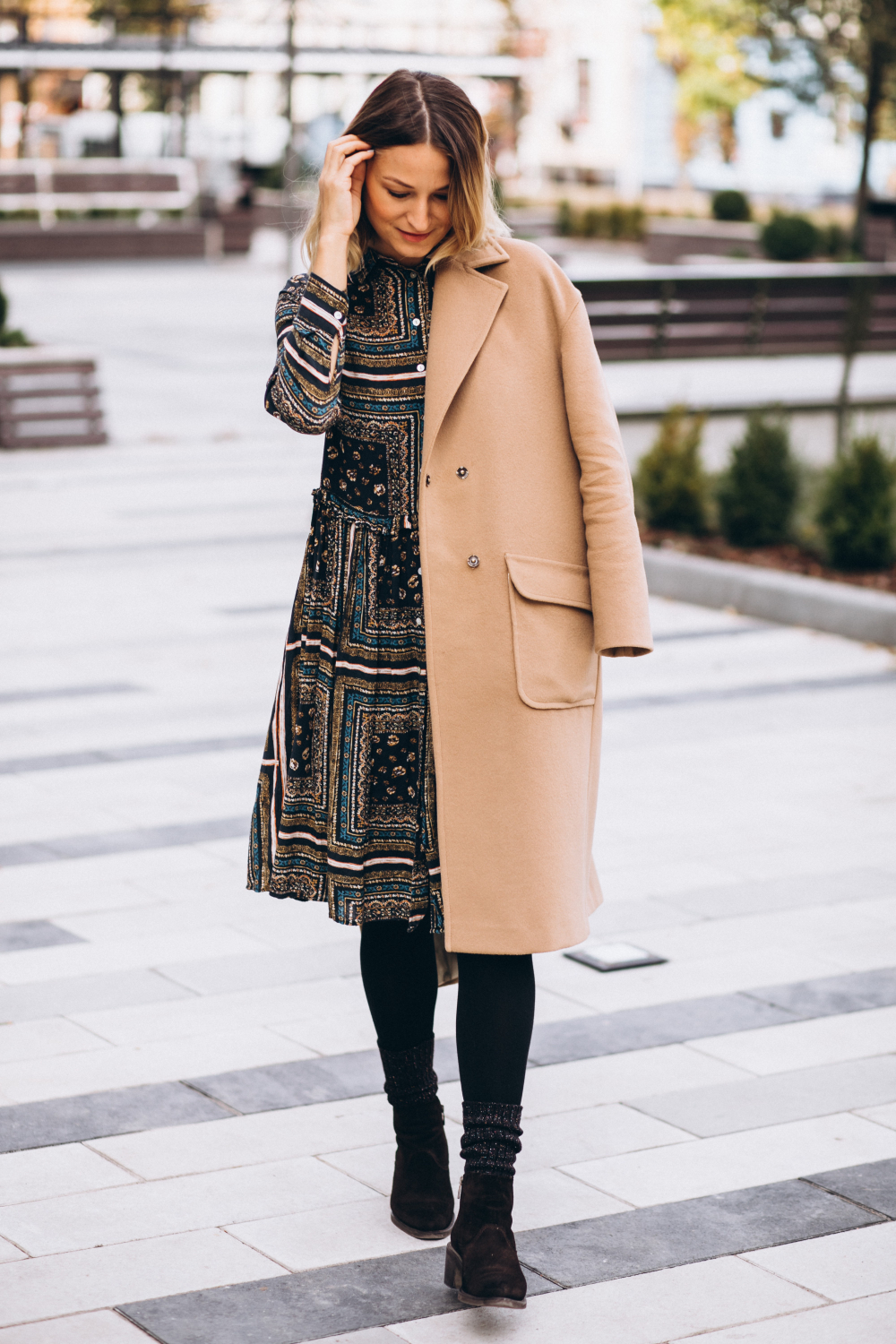 Никогда этого не делайте. Стилистка назвала частую ошибку в осеннем образе (фото)