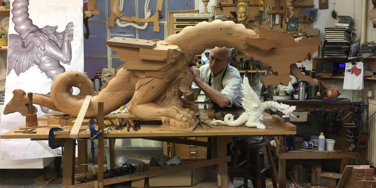 Стародавній календар розшифрував мебляр, а Уран відкрив скрипаль. Відомі відкриття, зроблені дилетантами