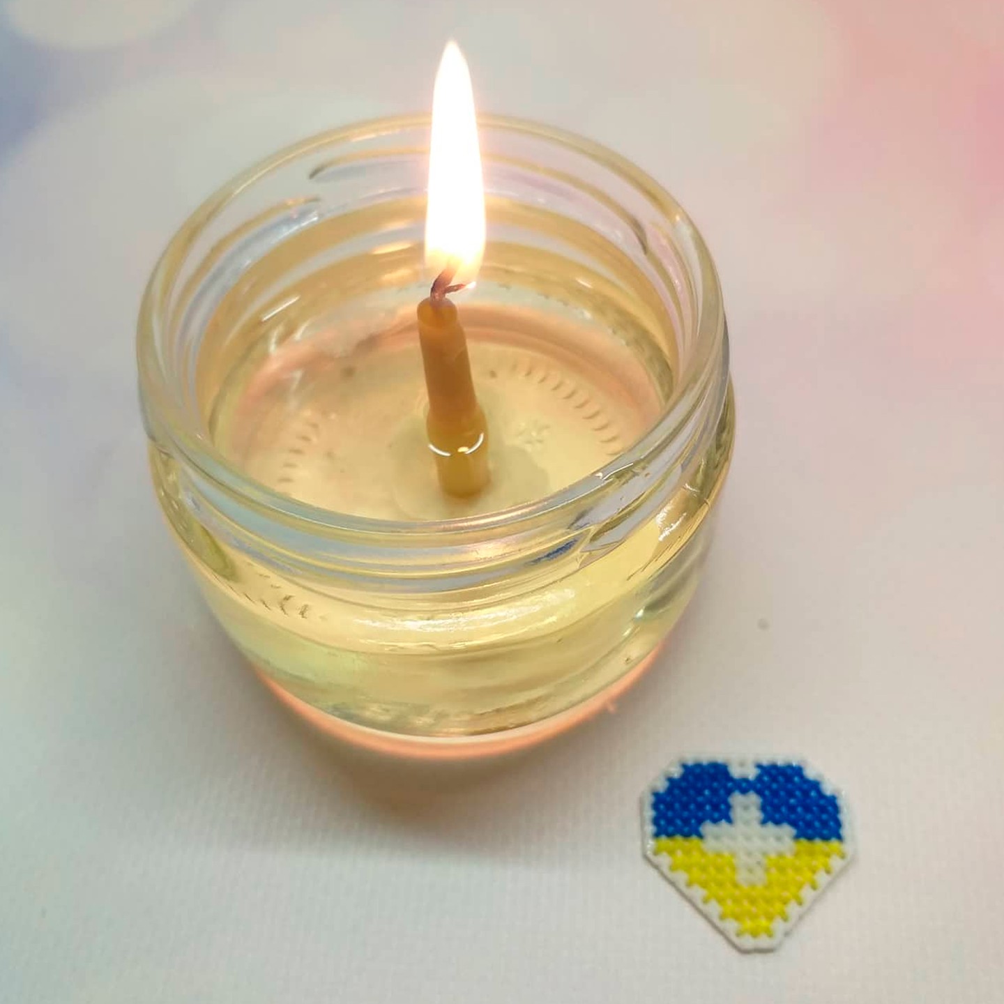 Як зробити просту свічку, яка горітиме 10-12 годин