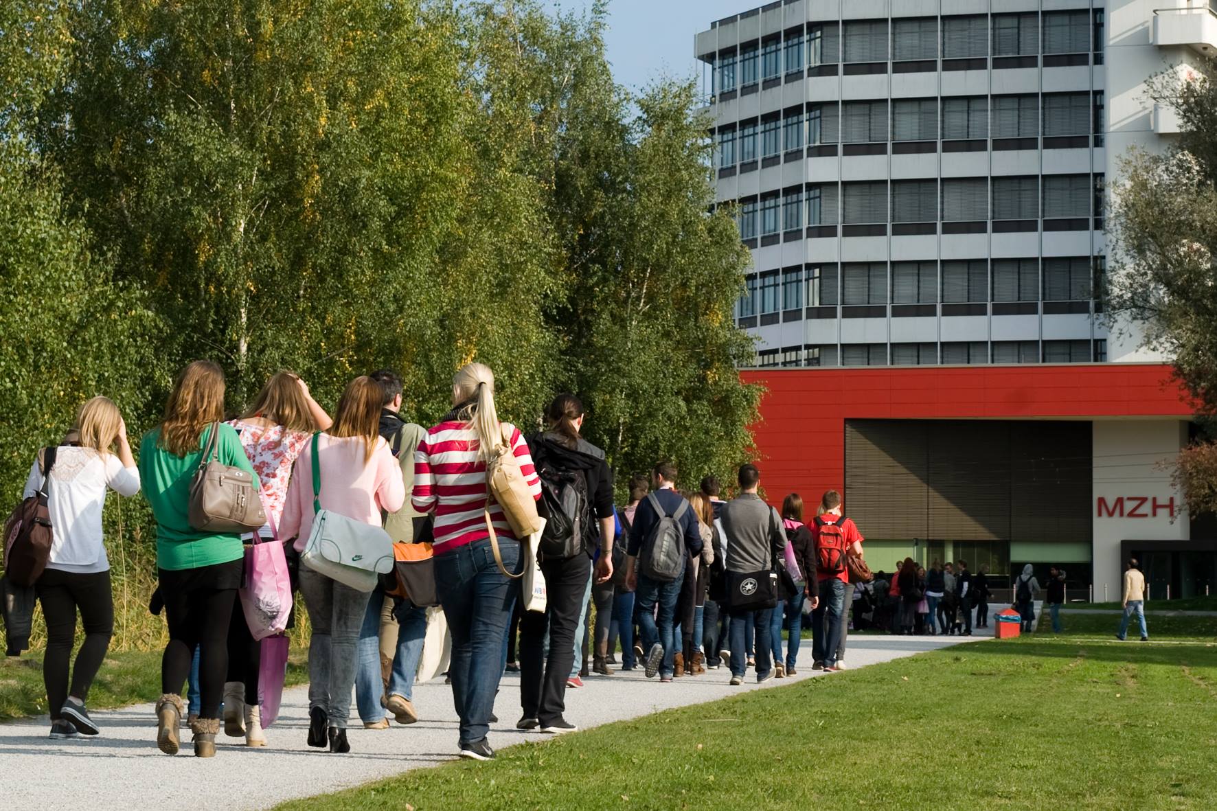 Бесплатное обучение и поддержка. Какие университеты Германии предлагают программы для украинцев