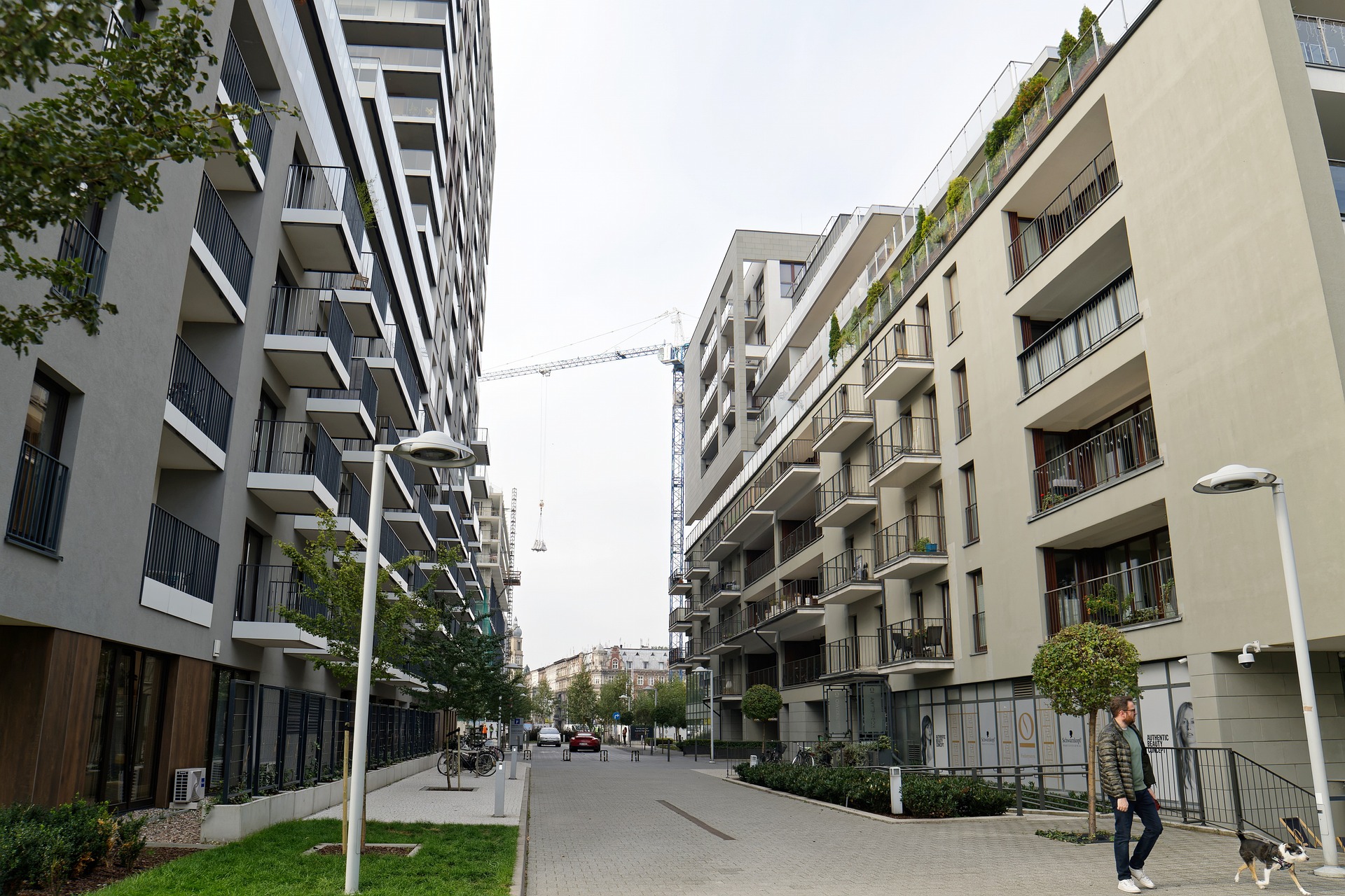 Своє житло. За скільки років можна заробити на квартиру у країнах Європи