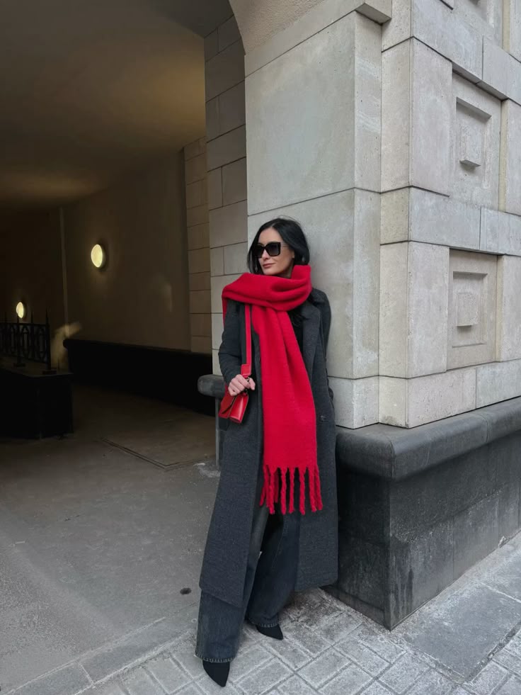 Як носити шарф цієї осені: поради, які допоможуть виглядати стильно