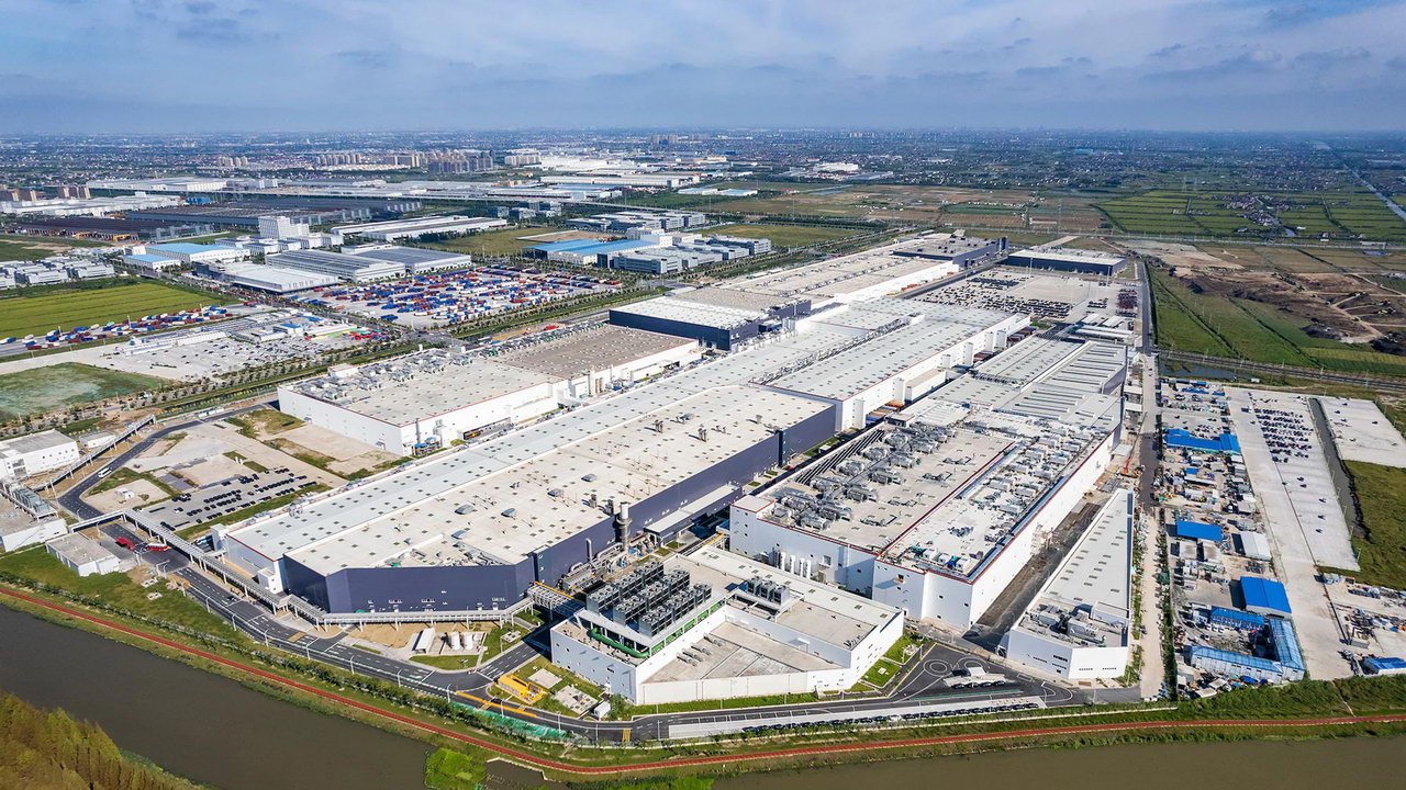 Куди піде рекордний прибуток: цього року Tesla не представить жодної новинки