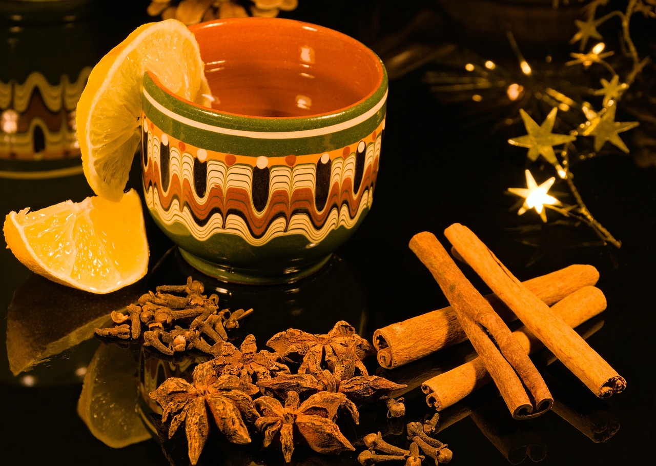 Лучшие рождественские напитки в Украине и во всем мире: как приготовить вкусные глег, грог и пунш