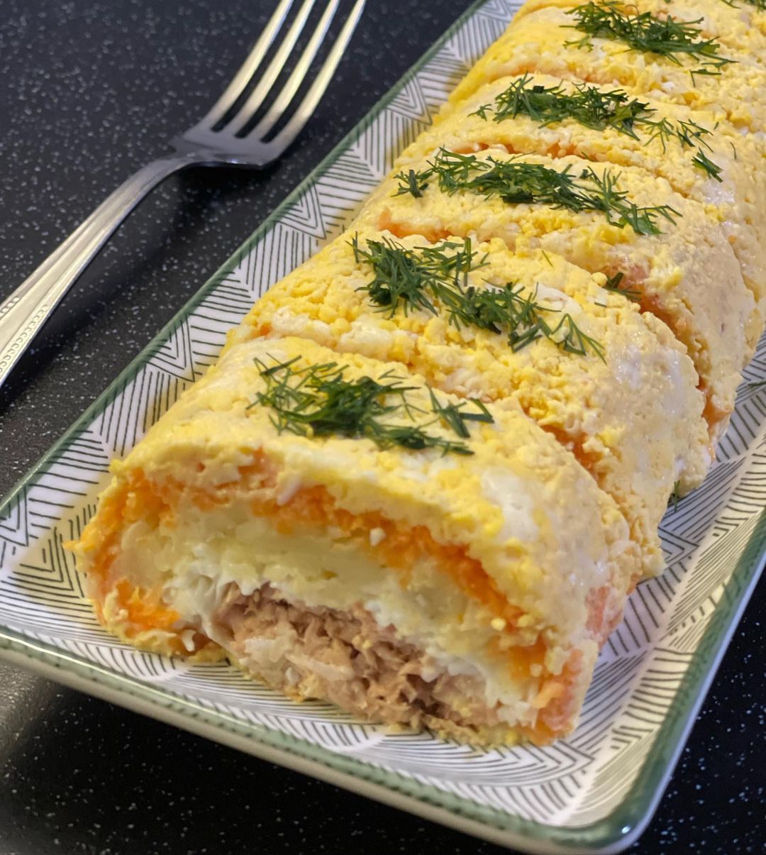 Рулет з тунця на для новорічного столу: крутіше і простіше, ніж звичайний салат