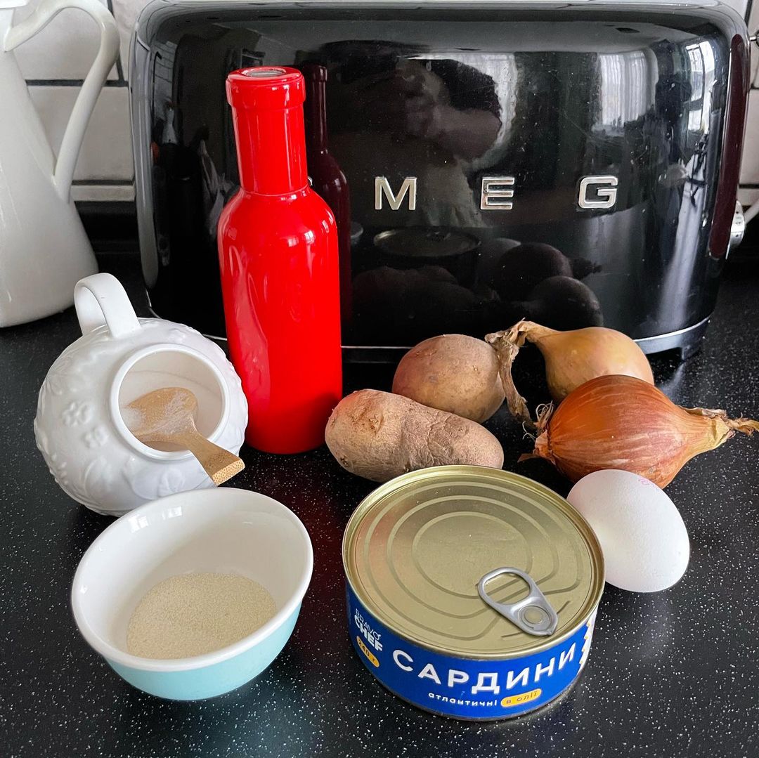 Просто, швидко та смачно! Бюджетні котлети з рибних консервів