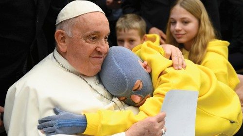 Лікарі не знали, чи виживе, а зараз знову танцює: щемлива історія 8-річного Романа