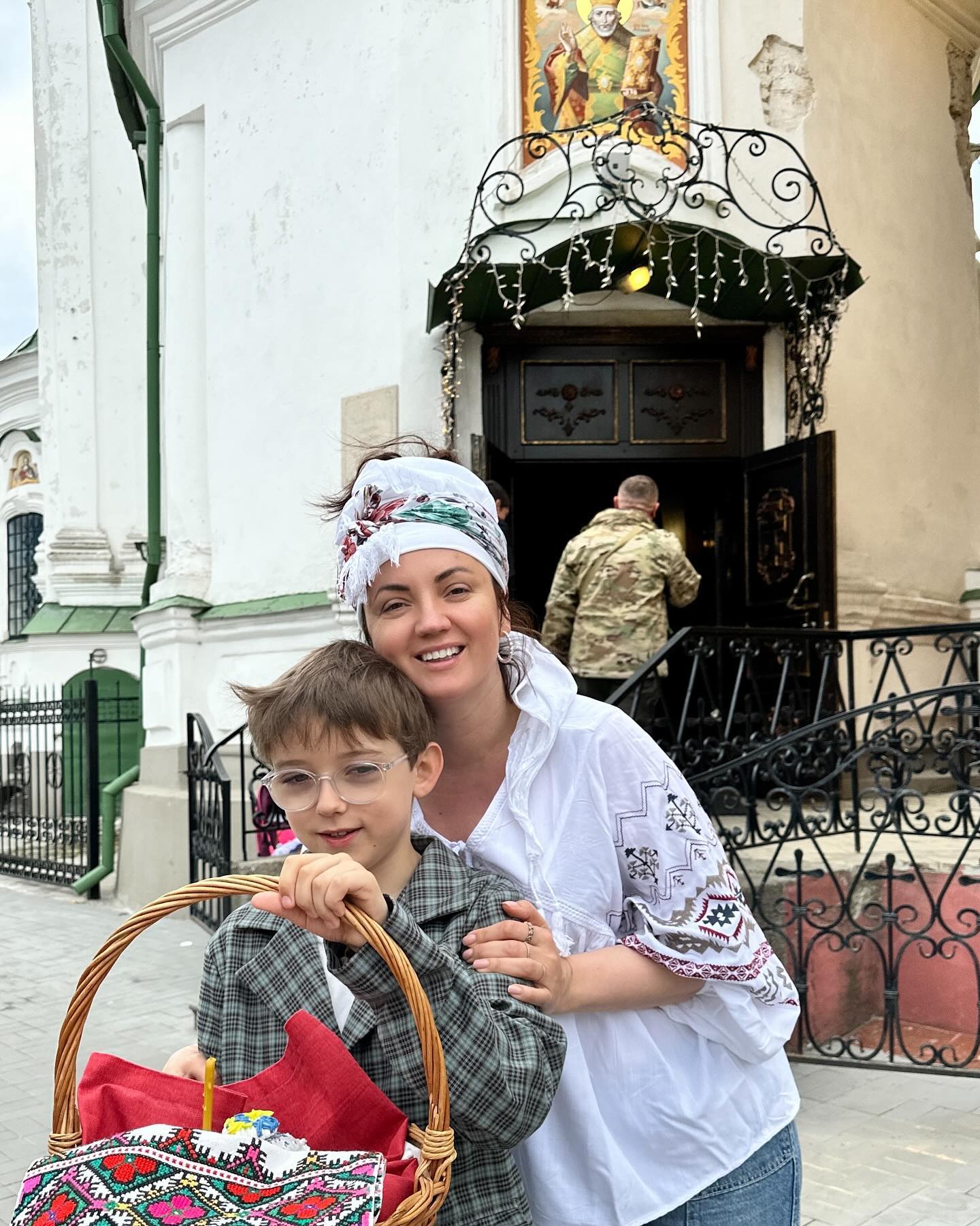 &quot;Мира и небесной поддержки нам всем&quot;. Звезды поздравили украинцев с Пасхой (фото)