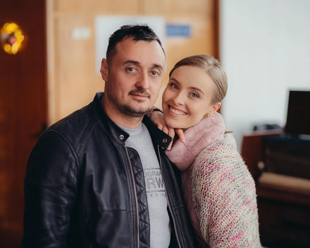 Звезда &quot;Крепостной&quot; во второй раз стала мамой и показалась в роддоме