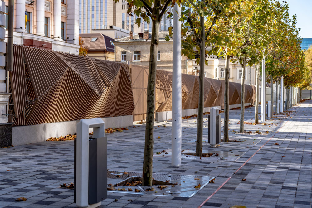 Смотрите, как выглядит одна из самых старых площадей Днепра после реконструкции (фото)