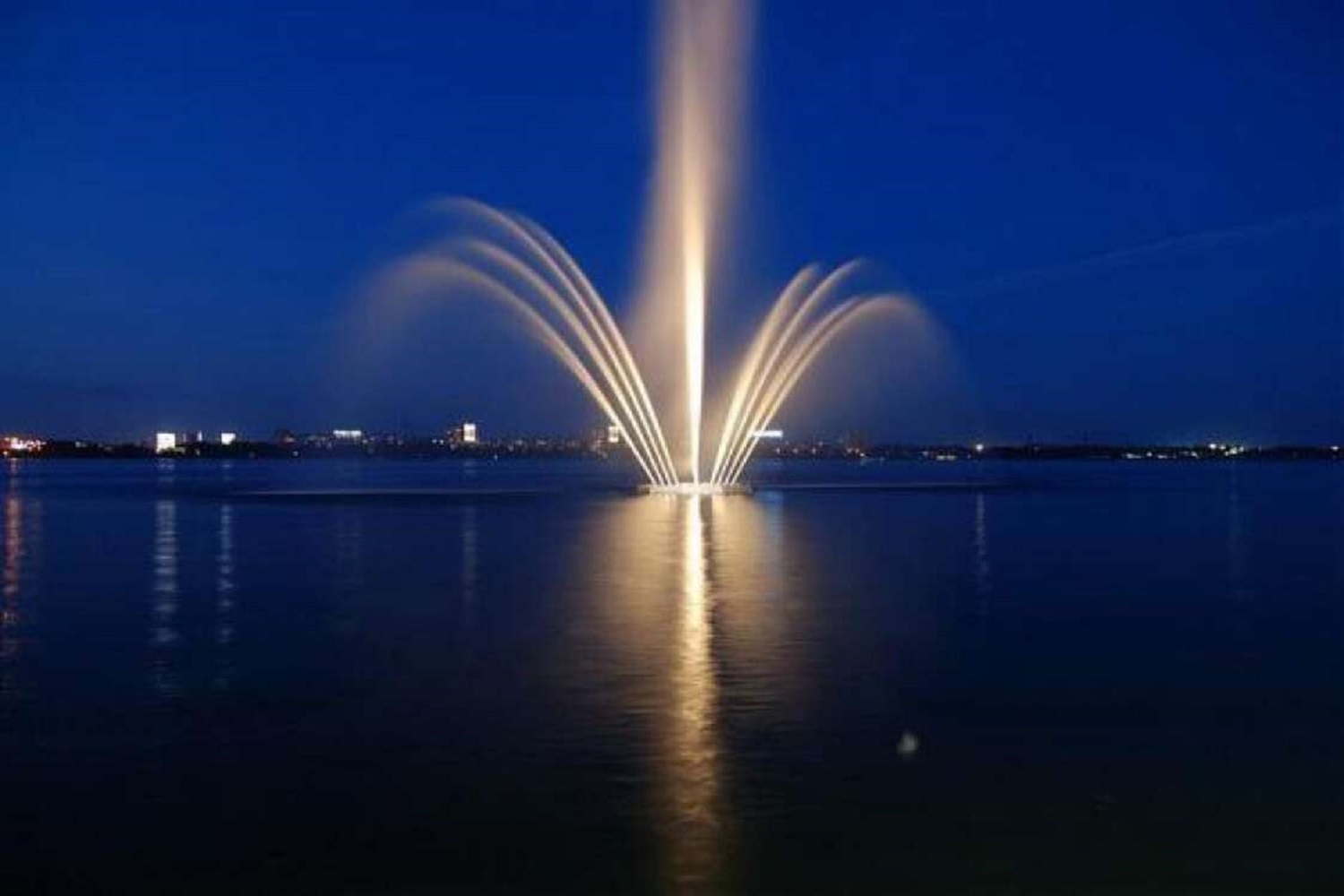 Немов у казці: 5 феєричних фонтанів України