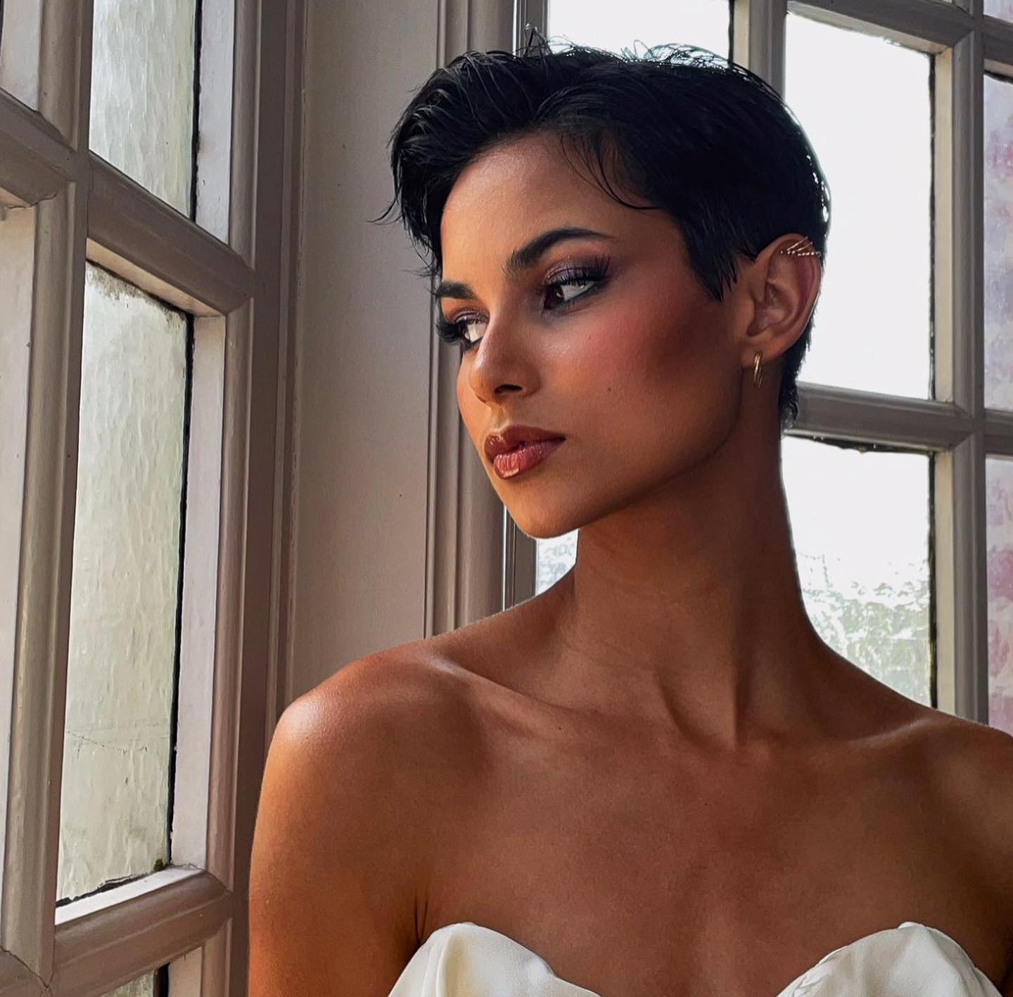 Конкурс Мисс Франция впервые выиграла девушка с короткими волосами. Ее захейтили и назвали &quot;неженственной&quot;