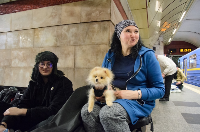 Истории из &quot;подземки&quot;. Как живут и о чем мечтают люди в киевском метро
