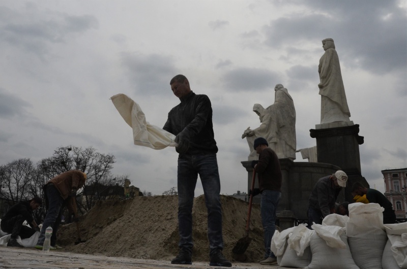 Культурный фронт. Как в Киеве защищают памятники и историю от России